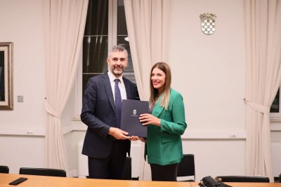 Gradonačelnik potpisao nove ugovore za stambeno zbrinjavanje mladih