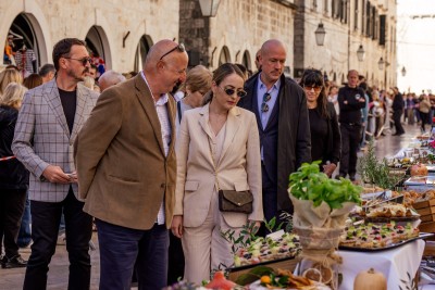 Na rekordnoj Dubrovačkoj trpezi prikupljeno više od 20 tisuća eura