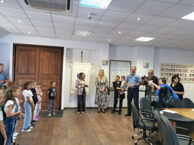 IMG-674ce60ed8e7fc2271a525a49104ba36-V.jpg