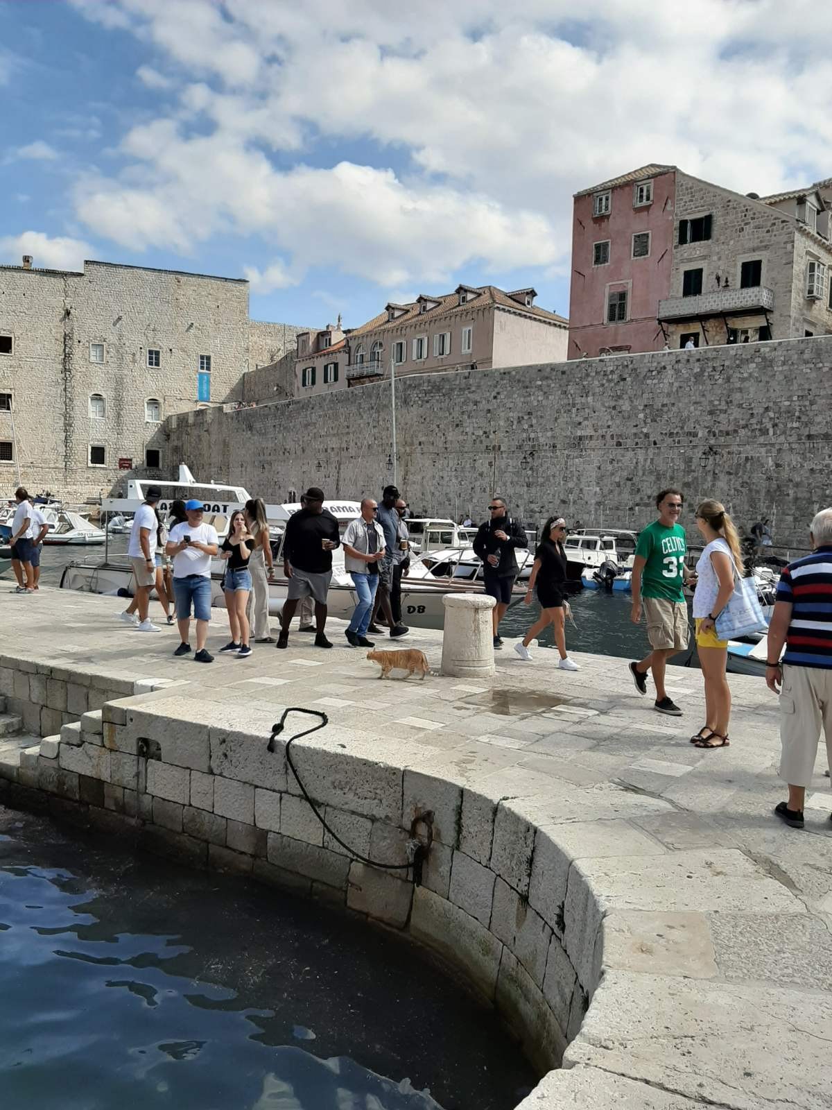 Michael Jordan stigao u Dubrovnik, oduševljeno ga dočekali u Portu (FOTO)