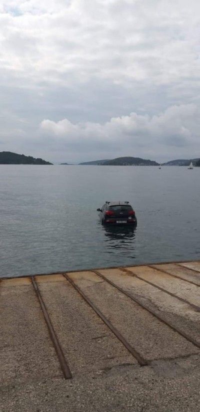 auto1.jpg