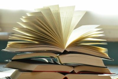 books-1082942_1920.jpg