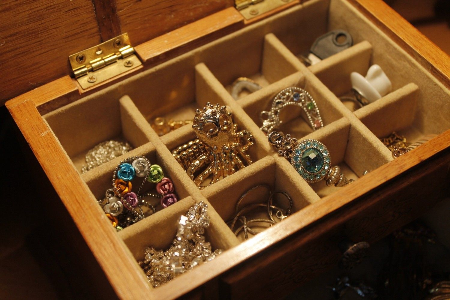Vratite stari sjaj srebru: Evo kako očistiti omiljeni nakit